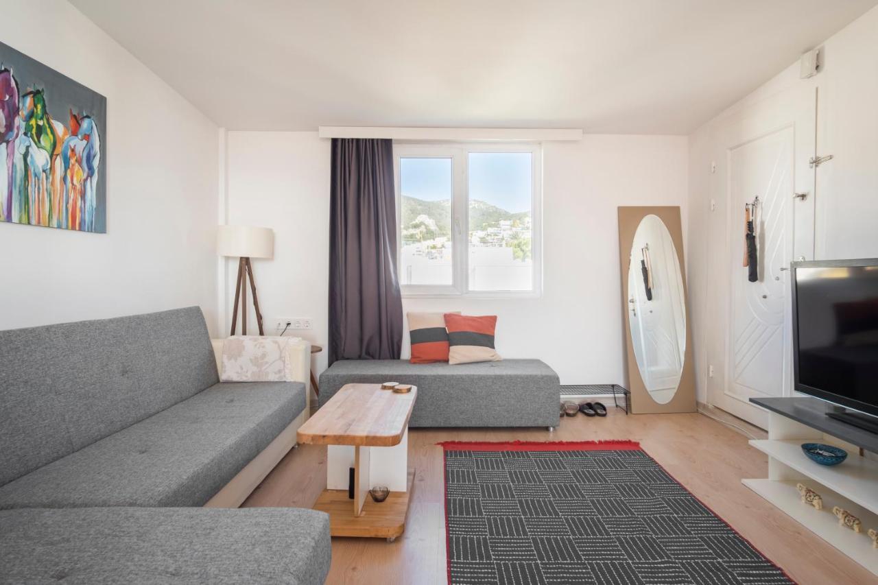 Central, Cozy, 15 Min Walk To The Beach, Fast Wi-Fi, Free Parking, 4Ppl Bodrum Exterior foto